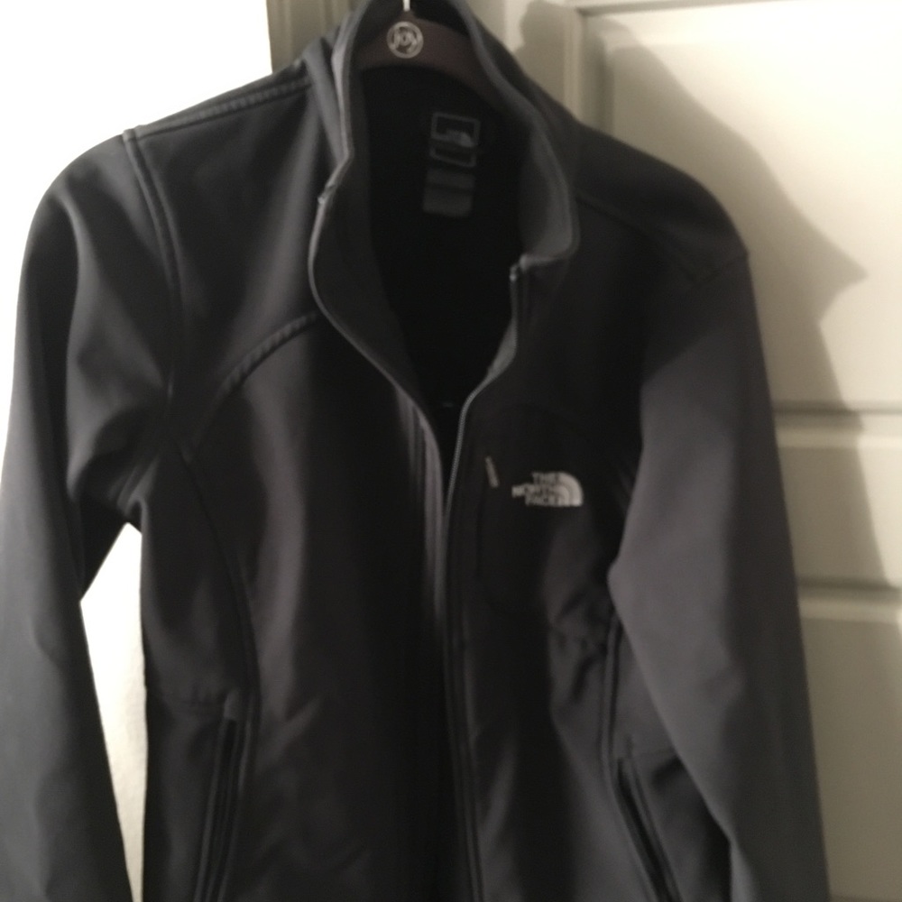 Black north face jacket